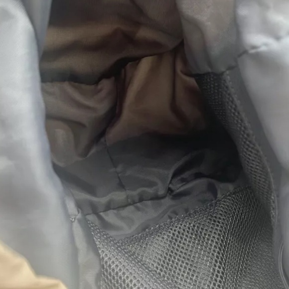 Adidas Cream Puffer Large Carryall Shoulder Bag BLEMISH - Picture 9 of 10